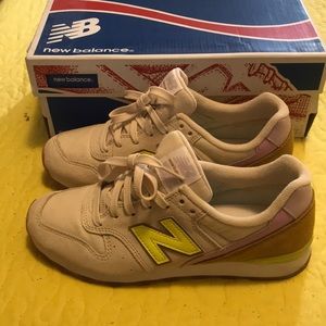 New Balance Woman’s sneakers like new size 7.5